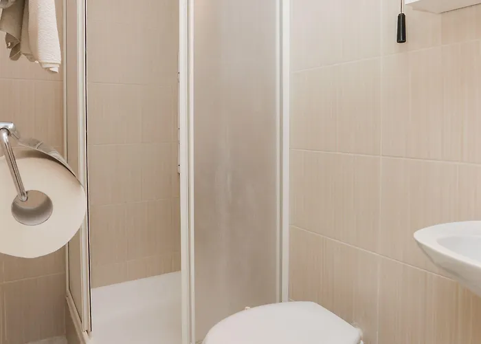 莱帕德美景公寓 招待所 3*