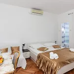 בית הארחה Lapad View 3*